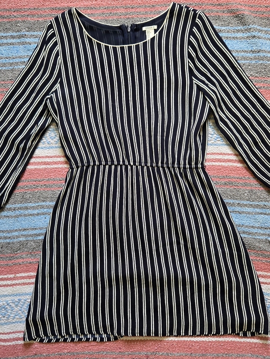 Forever 21 Dresses & Skirts - Forever 21 Black and White Vertical Stripe Long-Sleeve Dress